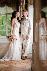 Elegant Long A-line V-neck Sleeveless Lace Tulle Appliques Wedding Dresses