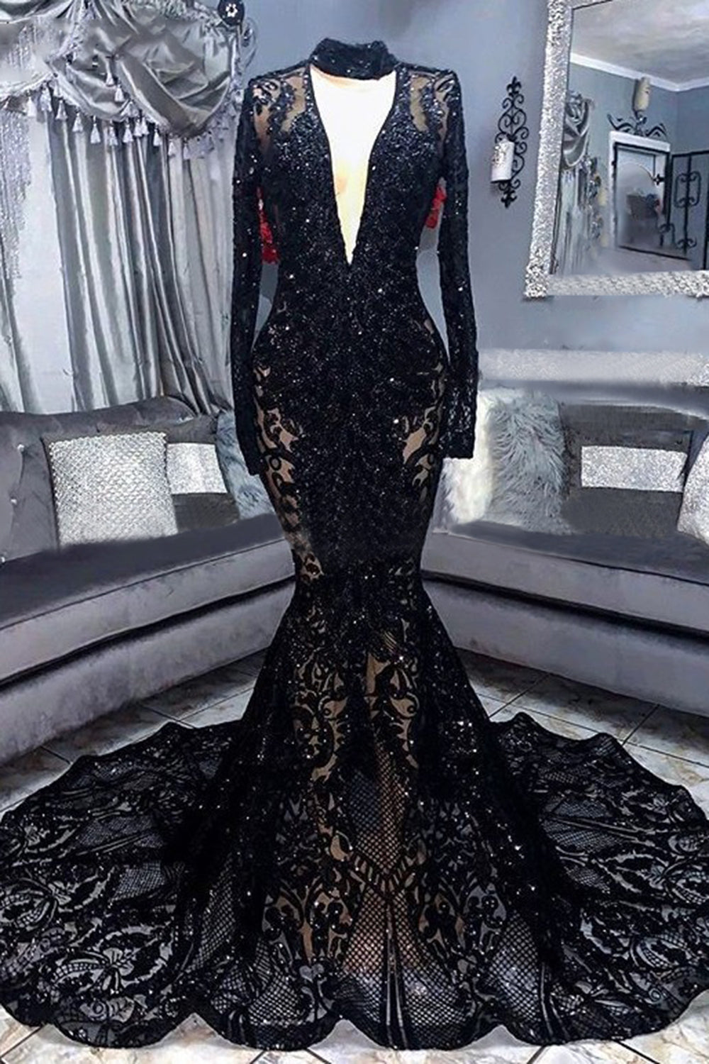 Long Sleeves Mermaid V-neck Sequins Prom Dress