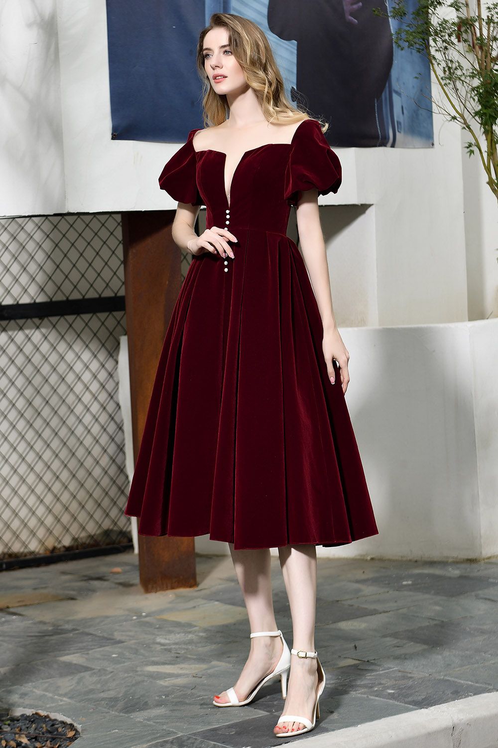 Burgundy Velvet A-line V-neck Short Formal Evening Dress with Bubble Sleeve