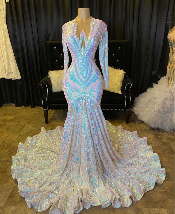 V-neck Sequins Appliques Long Sleeve Floor Length Mermaid Prom Dresses