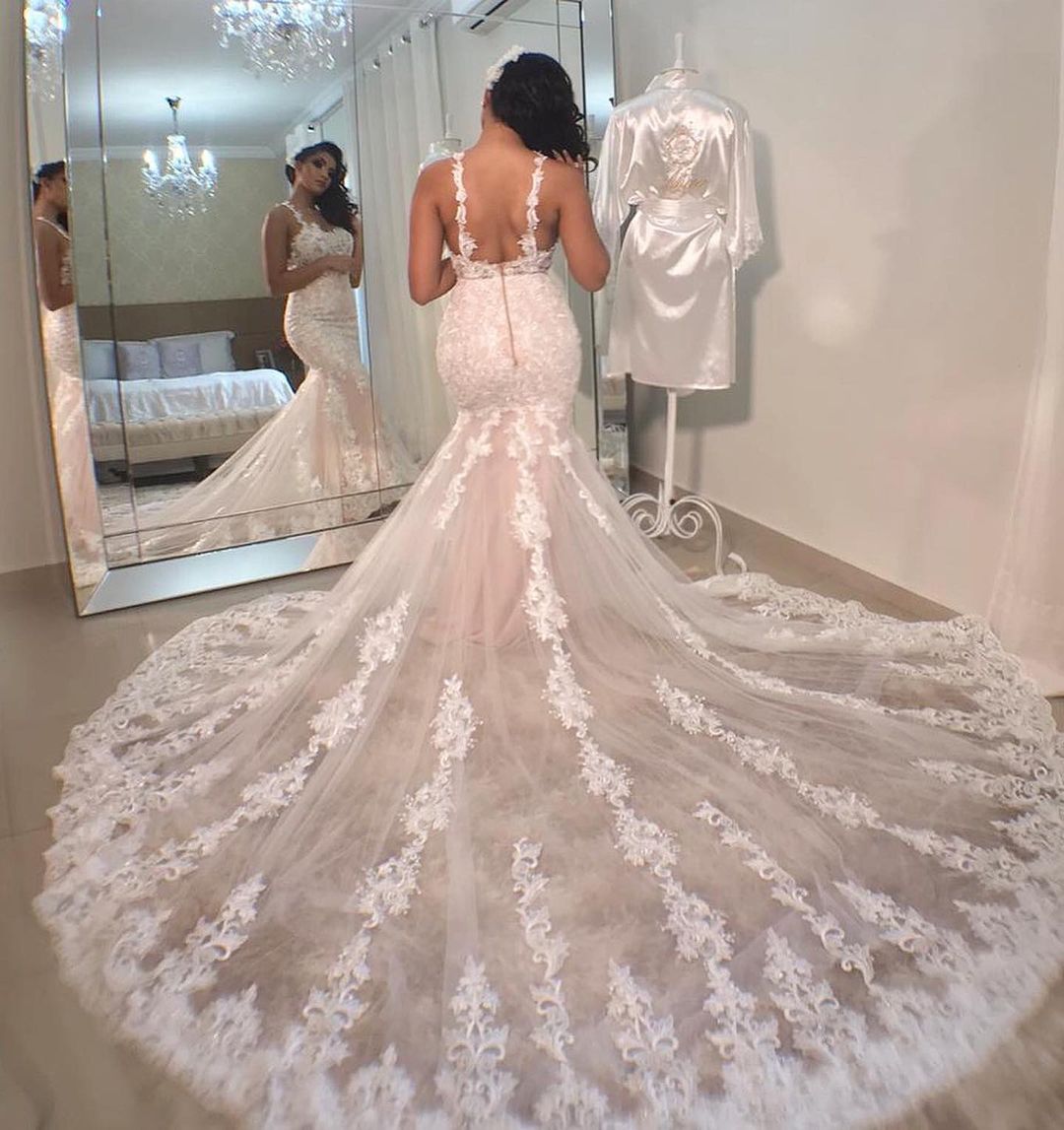 Stunning Long Mermaid Spaghetti Straps Open Back Lace Wedding Dresses