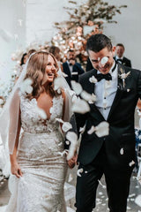 Elegant Long Mermaid V-Neck Sleeveless Floral Lace Backless Wedding Dress