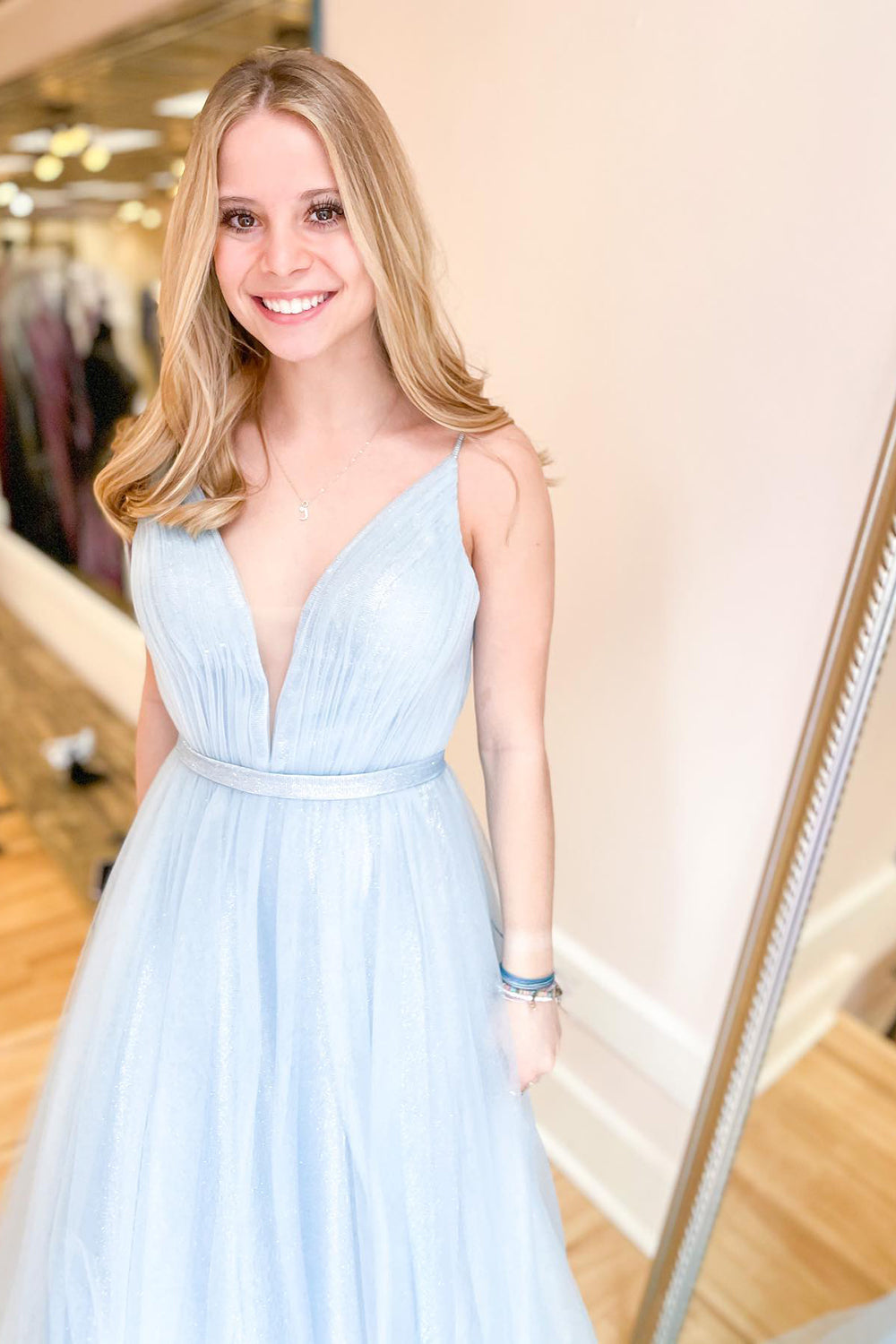 Long A-line Spaghetti Straps V-neck Tulle Floor Length Prom Dress
