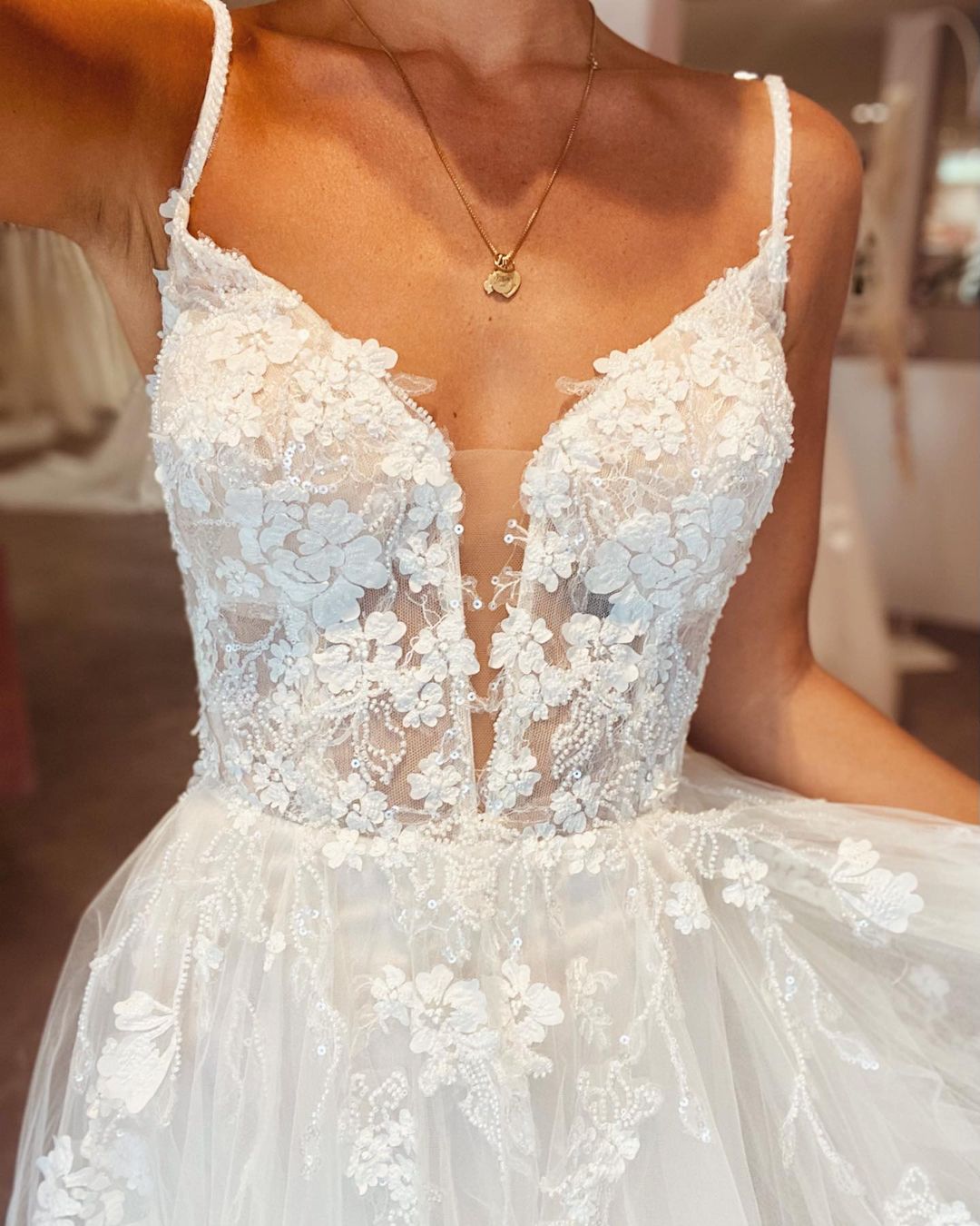 Long A-line Deep V-neck Tulle Spaghetti Straps Lace Backless Wedding Dress