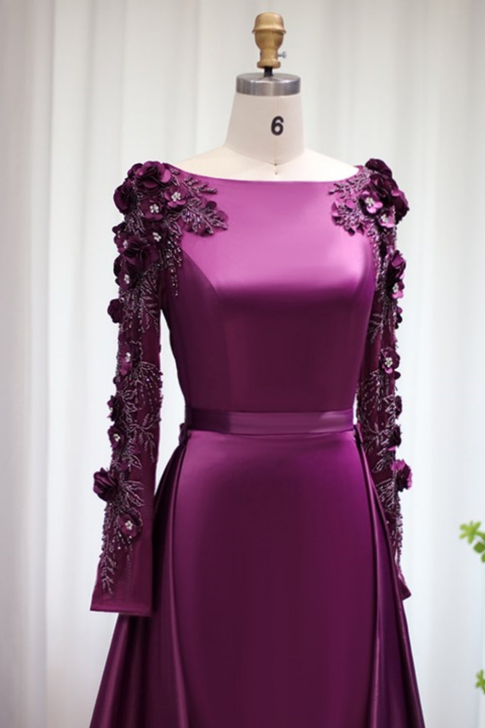 Long Sleeves Mermaid Satin Flower Beadings Formal Evening Dresses with Sweep Train