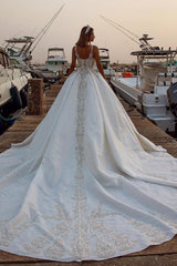 Gorgeous Long Ball Gown Sweetheart Glitter Sequins Satin Wedding Dress with Sweep Train