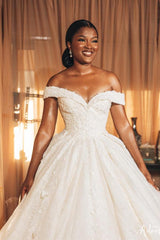 Gorgeous Long Ball Gown Off the Shoulder Tulle Lace Wedding Dress