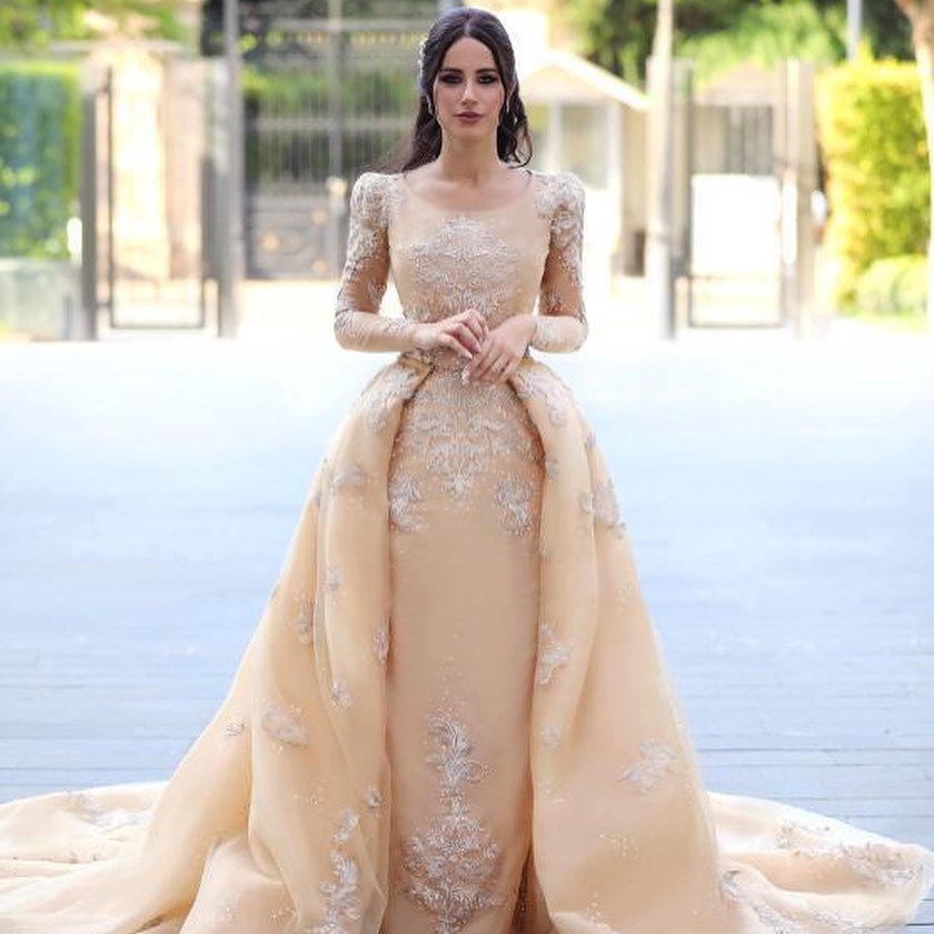 Gorgeous Long Sleeve Tulle Bateau Mermaid Wedding Dress with Detachable Train
